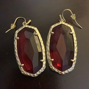 Authentic Kendra Scott Earrings includes storage bag